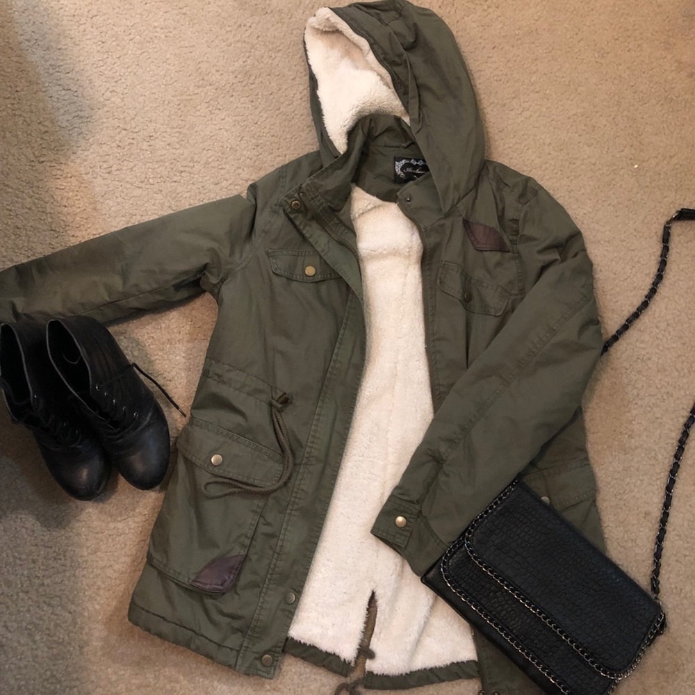 Cute trendy green military coat NWOT